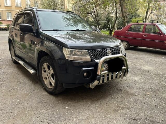 Черный Сузуки Витара, объемом двигателя 2 л и пробегом 250 тыс. км за 5905 $, фото 1 на Automoto.ua