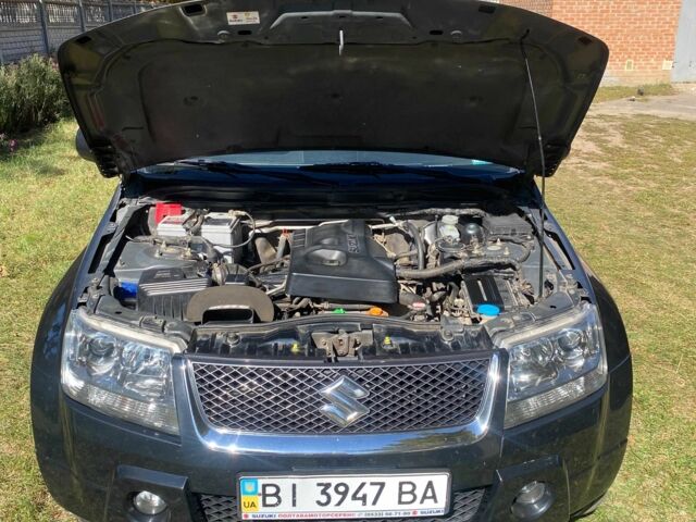 Черный Сузуки Витара, объемом двигателя 2 л и пробегом 131 тыс. км за 8500 $, фото 1 на Automoto.ua