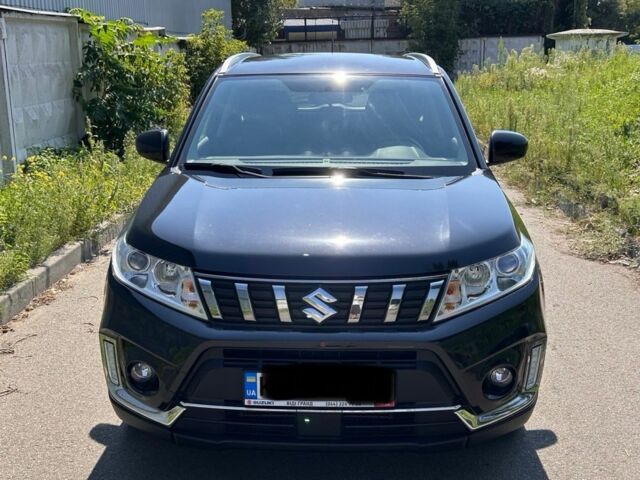 Сузуки Витара 2020 в Киеве на Automoto.ua Черный Сузуки Витара, объемом двигателя 1.4 л и пробегом 18 тыс. км за 19000 $, фото 1 на Automoto.ua