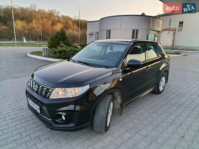 Чорний Сузукі Вітара, об'ємом двигуна 1.6 л та пробігом 25 тис. км за 14700 $, фото 1 на Automoto.ua