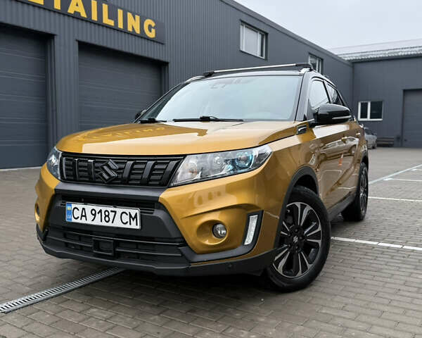 Желтый Сузуки Витара, объемом двигателя 1.4 л и пробегом 96 тыс. км за 19000 $, фото 1 на Automoto.ua