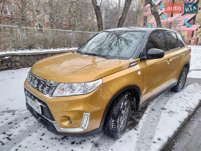 Жовтий Сузукі Вітара, об'ємом двигуна 1.59 л та пробігом 89 тис. км за 16800 $, фото 1 на Automoto.ua