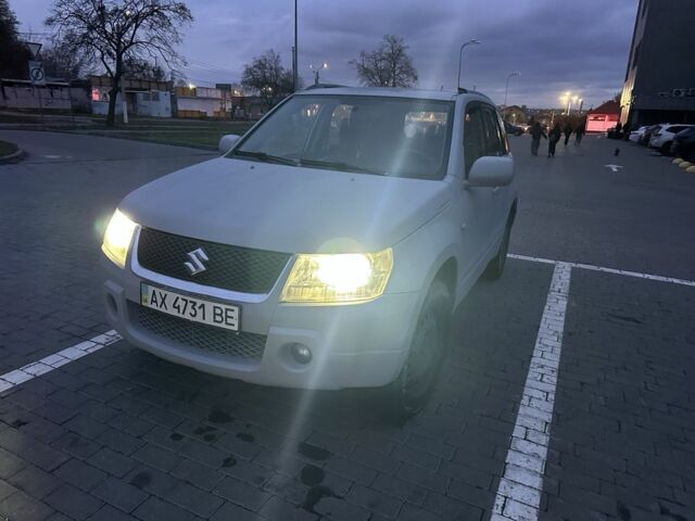 Сірий Сузукі Вітара, об'ємом двигуна 0 л та пробігом 250 тис. км за 3350 $, фото 1 на Automoto.ua