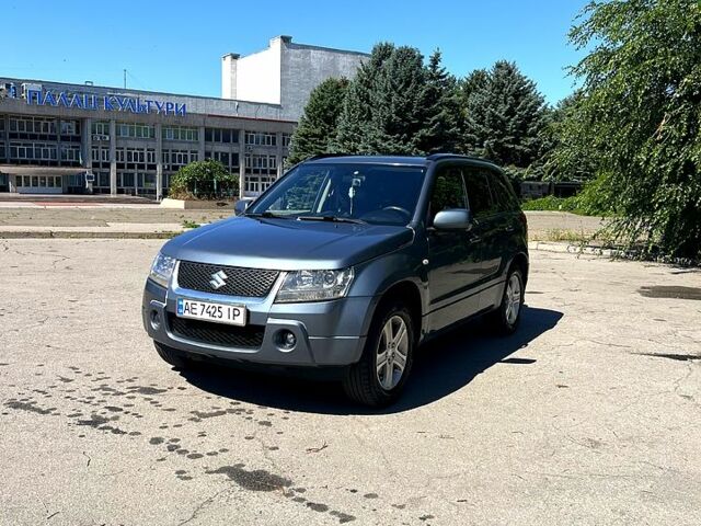 Сірий Сузукі Вітара, об'ємом двигуна 2 л та пробігом 191 тис. км за 9000 $, фото 1 на Automoto.ua