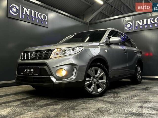 Серый Сузуки Витара, объемом двигателя 1 л и пробегом 58 тыс. км за 17900 $, фото 1 на Automoto.ua