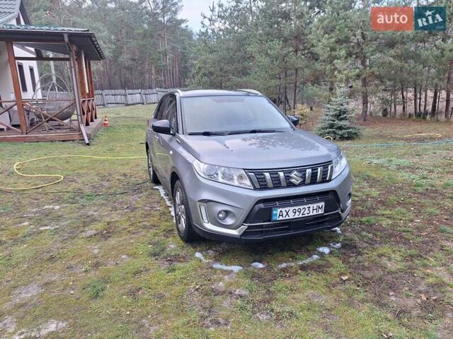 Сірий Сузукі Вітара, об'ємом двигуна 1 л та пробігом 88 тис. км за 17000 $, фото 1 на Automoto.ua