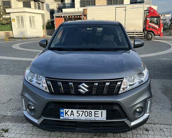 Серый Сузуки Витара, объемом двигателя 1.59 л и пробегом 45 тыс. км за 21000 $, фото 1 на Automoto.ua