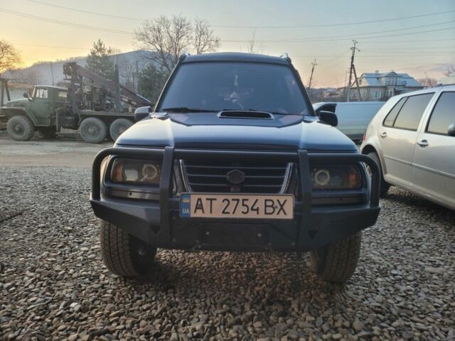 Синій Сузукі Вітара, об'ємом двигуна 2 л та пробігом 339 тис. км за 4001 $, фото 1 на Automoto.ua