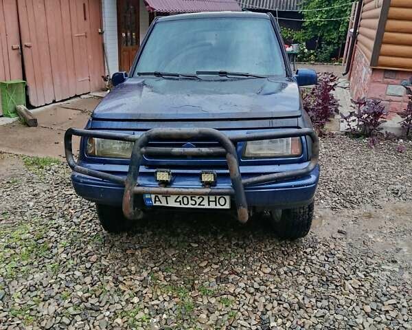 Синий Сузуки Витара, объемом двигателя 1.59 л и пробегом 390 тыс. км за 3200 $, фото 1 на Automoto.ua