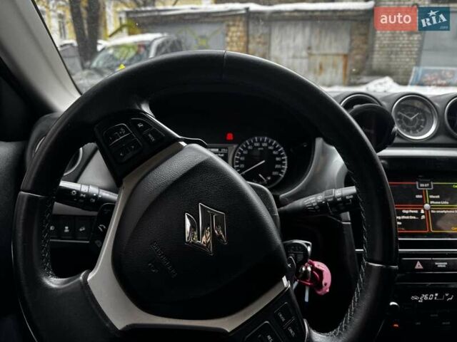 Синій Сузукі Вітара, об'ємом двигуна 1.59 л та пробігом 221 тис. км за 13600 $, фото 1 на Automoto.ua