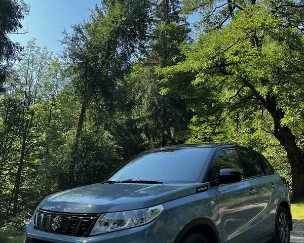 Синий Сузуки Витара, объемом двигателя 1.59 л и пробегом 59 тыс. км за 19300 $, фото 1 на Automoto.ua