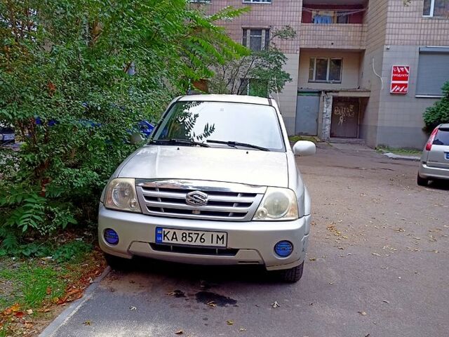 Серый Сузуки ХЛ7, объемом двигателя 2.7 л и пробегом 275 тыс. км за 7500 $, фото 1 на Automoto.ua
