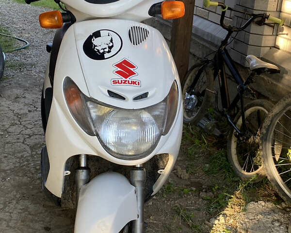 Белый Сузуки Address 110, объемом двигателя 0 л и пробегом 163 тыс. км за 450 $, фото 1 на Automoto.ua