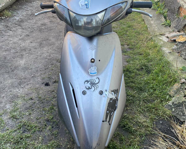 Серый Сузуки Address V50, объемом двигателя 0 л и пробегом 3 тыс. км за 413 $, фото 1 на Automoto.ua