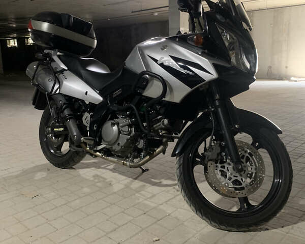 Сузуки DL 650, объемом двигателя 0.65 л и пробегом 43 тыс. км за 4900 $, фото 1 на Automoto.ua