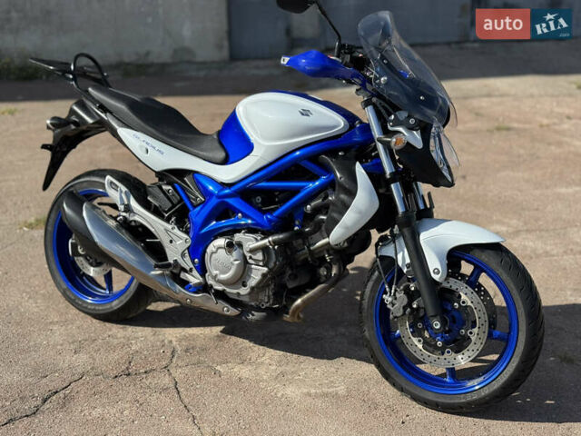 Сузуки Gladius 400, объемом двигателя 0 л и пробегом 21 тыс. км за 4200 $, фото 1 на Automoto.ua