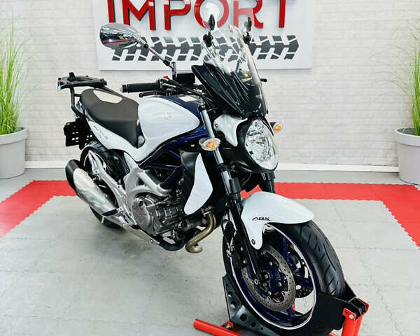 Синій Сузукі Gladius 400, об'ємом двигуна 0.4 л та пробігом 31 тис. км за 4100 $, фото 1 на Automoto.ua