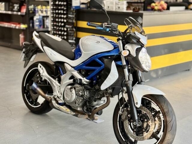 Сузукі Gladius 650, об'ємом двигуна 0.65 л та пробігом 0 тис. км за 4400 $, фото 1 на Automoto.ua