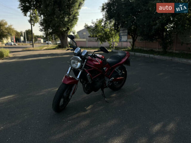 Красный Сузуки GSF 400 Bandit, объемом двигателя 0.4 л и пробегом 74 тыс. км за 2300 $, фото 1 на Automoto.ua