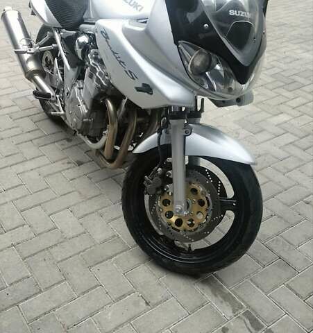 Серый Сузуки GSF 600 Bandit S, объемом двигателя 0.6 л и пробегом 35 тыс. км за 3800 $, фото 1 на Automoto.ua