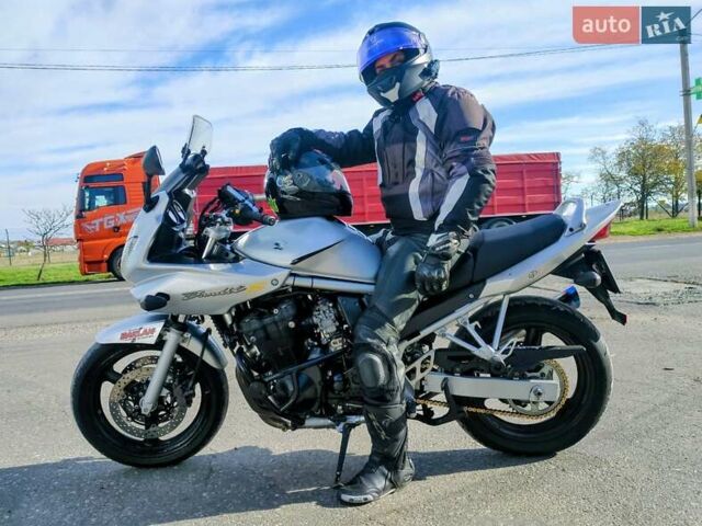 Сірий Сузукі GSF 650 Bandit, об'ємом двигуна 0.65 л та пробігом 31 тис. км за 4250 $, фото 1 на Automoto.ua