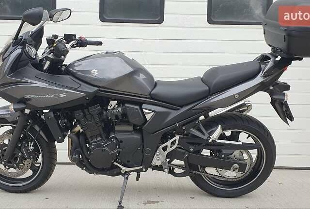 Серый Сузуки GSF 650 Bandit, объемом двигателя 0.65 л и пробегом 38 тыс. км за 5600 $, фото 1 на Automoto.ua