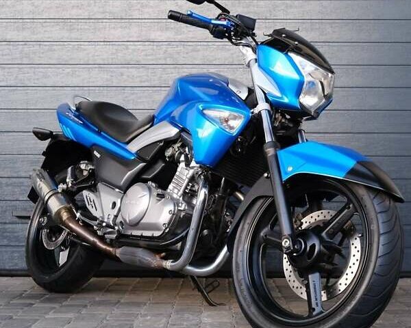 Синій Сузукі GSR 250, об'ємом двигуна 0.25 л та пробігом 27 тис. км за 2800 $, фото 1 на Automoto.ua