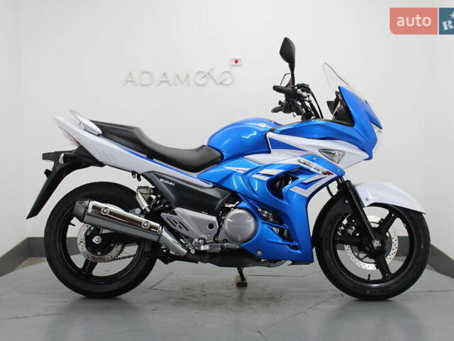 Синий Сузуки GSR 250, объемом двигателя 0.25 л и пробегом 9 тыс. км за 3300 $, фото 1 на Automoto.ua