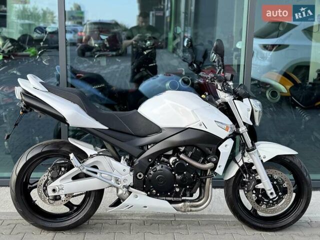 Белый Сузуки GSR 600, объемом двигателя 0.6 л и пробегом 23 тыс. км за 5699 $, фото 1 на Automoto.ua