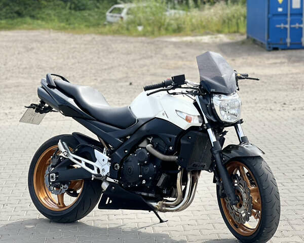 Черный Сузуки GSR 600, объемом двигателя 0.6 л и пробегом 27 тыс. км за 5682 $, фото 1 на Automoto.ua
