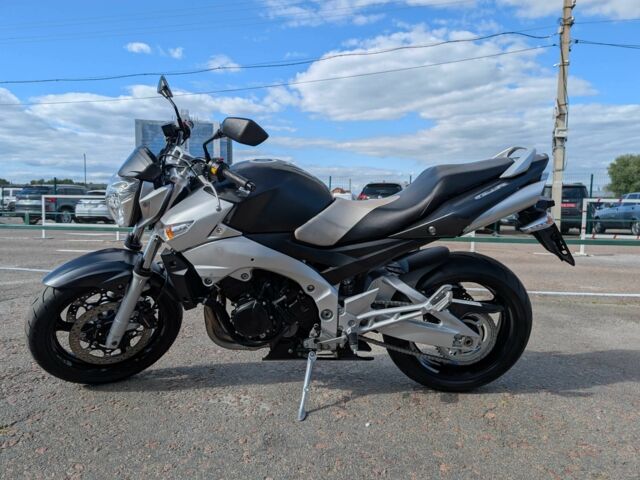 Сузуки GSR 600, объемом двигателя 0.6 л и пробегом 0 тыс. км за 5399 $, фото 1 на Automoto.ua