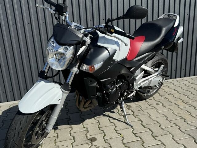 Сузуки GSR 600, объемом двигателя 0.6 л и пробегом 0 тыс. км за 5300 $, фото 1 на Automoto.ua