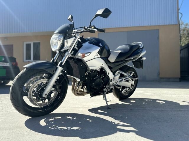 Сузуки GSR 600, объемом двигателя 0.6 л и пробегом 0 тыс. км за 5000 $, фото 1 на Automoto.ua