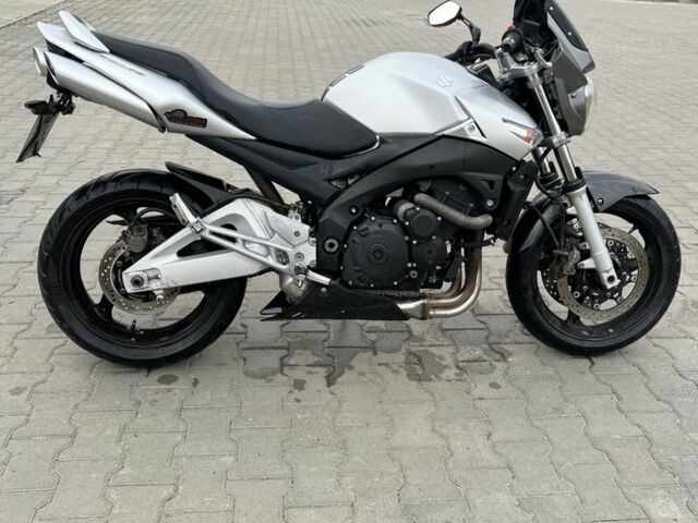 Сузукі GSR 600, об'ємом двигуна 0.6 л та пробігом 0 тис. км за 4800 $, фото 1 на Automoto.ua