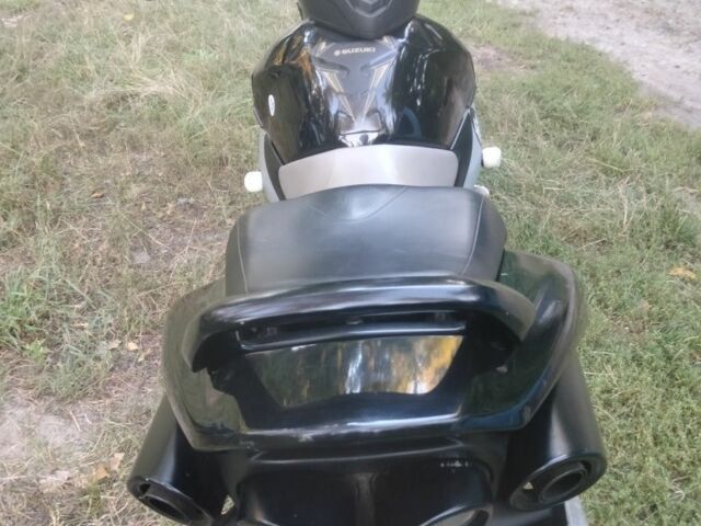 Сузуки GSR 600, объемом двигателя 0.6 л и пробегом 0 тыс. км за 2900 $, фото 1 на Automoto.ua