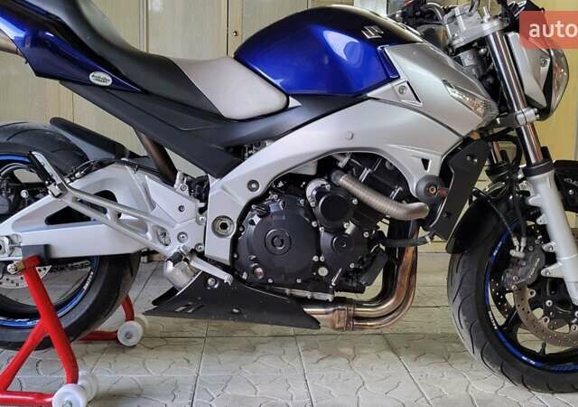 Сірий Сузукі GSR 600, об'ємом двигуна 0.6 л та пробігом 21 тис. км за 5600 $, фото 1 на Automoto.ua