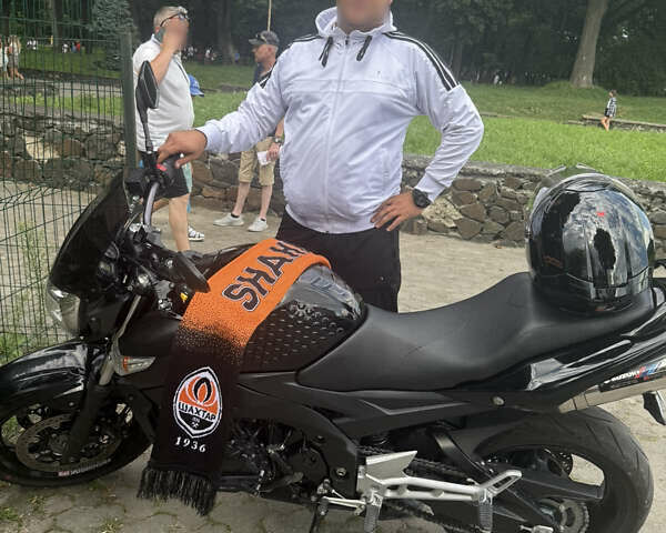 Сірий Сузукі GSR 600, об'ємом двигуна 0.6 л та пробігом 27 тис. км за 5500 $, фото 1 на Automoto.ua