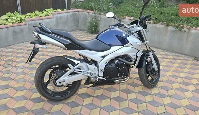 Синий Сузуки GSR 600, объемом двигателя 0.6 л и пробегом 36 тыс. км за 4100 $, фото 1 на Automoto.ua