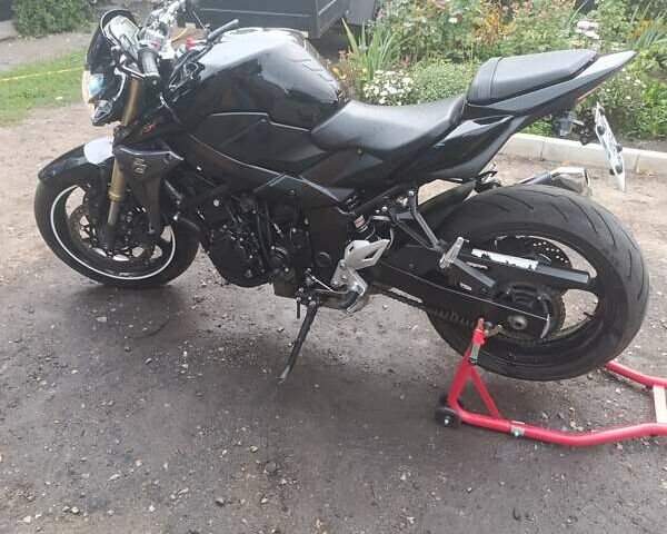 Сузуки GSR 750, объемом двигателя 0 л и пробегом 31 тыс. км за 3550 $, фото 1 на Automoto.ua