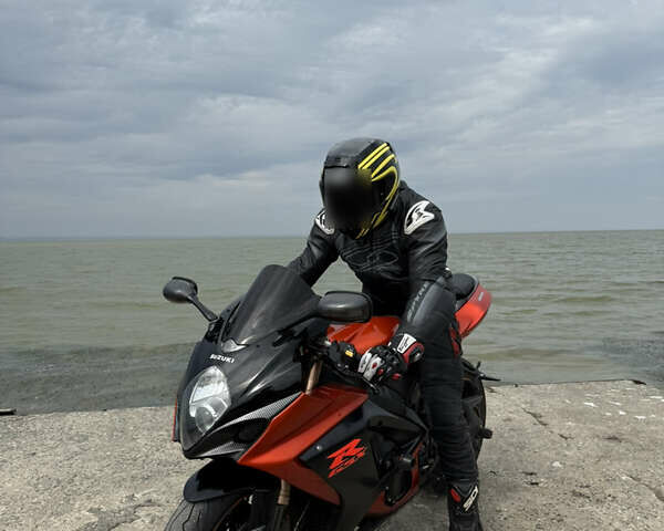 Сузуки GSX-R 1000, объемом двигателя 1 л и пробегом 45 тыс. км за 9000 $, фото 1 на Automoto.ua