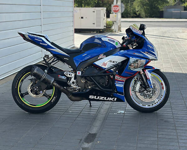 Синій Сузукі GSX-R 1000, об'ємом двигуна 1 л та пробігом 70 тис. км за 8200 $, фото 1 на Automoto.ua