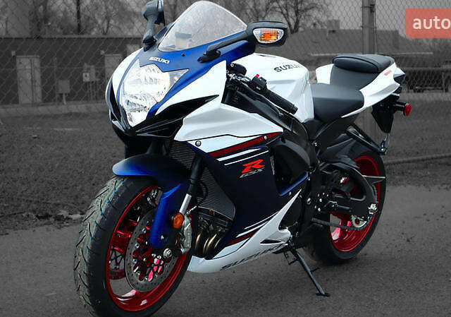 Белый Сузуки GSX-R 600, объемом двигателя 0.6 л и пробегом 1 тыс. км за 14000 $, фото 1 на Automoto.ua