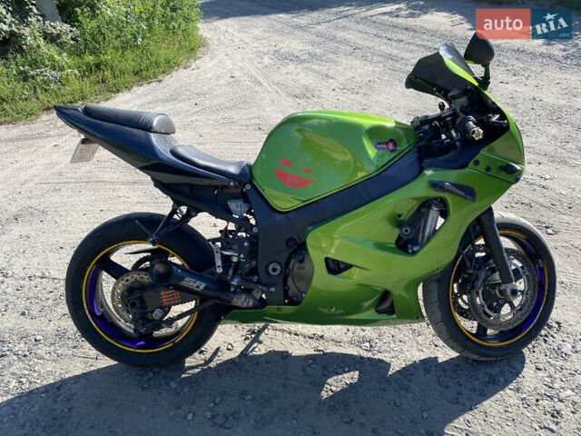 Черный Сузуки GSX-R 600, объемом двигателя 0.6 л и пробегом 36 тыс. км за 4500 $, фото 1 на Automoto.ua