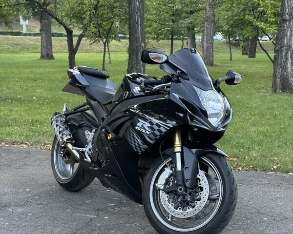 Черный Сузуки GSX-R 600, объемом двигателя 0.6 л и пробегом 24 тыс. км за 7500 $, фото 1 на Automoto.ua