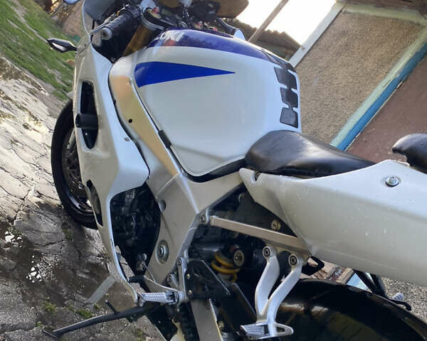 Сузуки GSX-R 600, объемом двигателя 0 л и пробегом 58 тыс. км за 2000 $, фото 1 на Automoto.ua