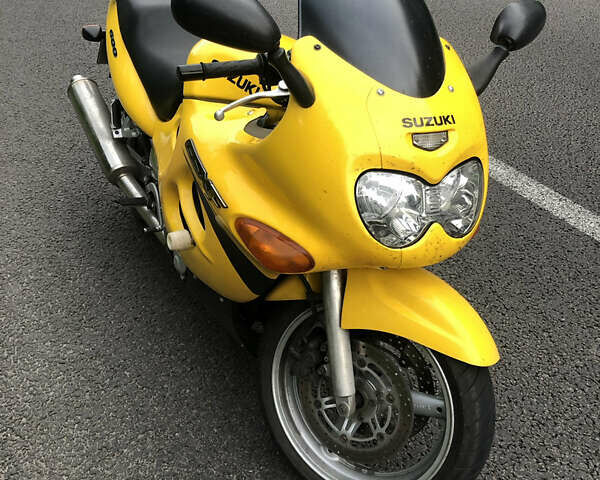 Желтый Сузуки GSX-R 600, объемом двигателя 0.6 л и пробегом 25 тыс. км за 3150 $, фото 1 на Automoto.ua