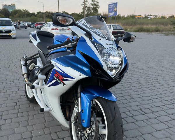 Синій Сузукі GSX-R 600, об'ємом двигуна 0.6 л та пробігом 23 тис. км за 10000 $, фото 1 на Automoto.ua