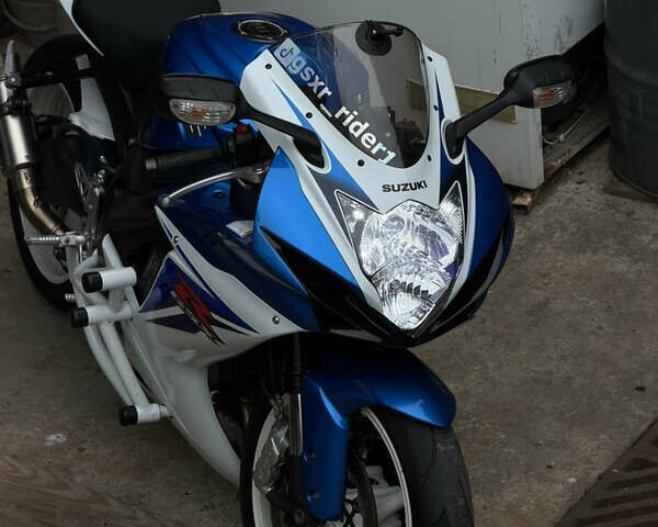 Синий Сузуки GSX-R 600, объемом двигателя 0.6 л и пробегом 23 тыс. км за 10000 $, фото 1 на Automoto.ua