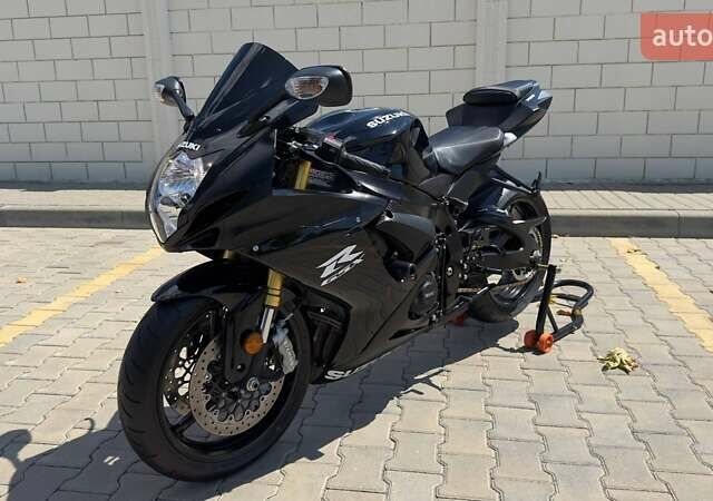 Черный Сузуки GSX-R 750, объемом двигателя 0 л и пробегом 2 тыс. км за 13800 $, фото 1 на Automoto.ua