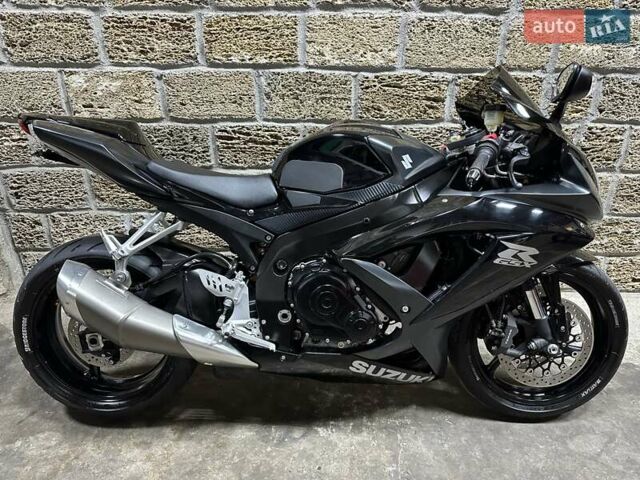 Сузуки GSX-R 750, объемом двигателя 0 л и пробегом 42 тыс. км за 7300 $, фото 1 на Automoto.ua